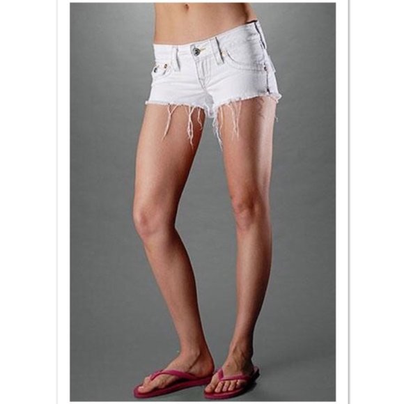 True Religion White Cut Off Shorts - Picture 2 of 5